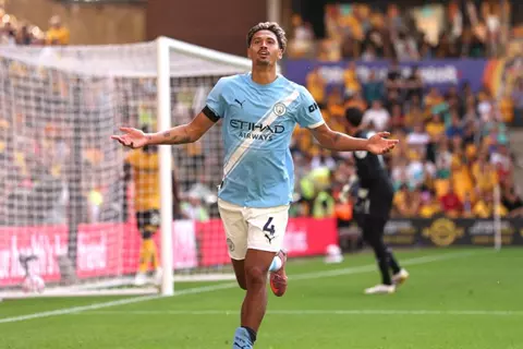 15 لاعبًا في رحلة واحدة.. الدوري الإنجليزي يبتلع مواهب إيطاليا